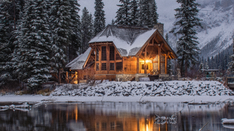 Est-ce qu'une assurance maison en bois couvre les dommages causés par les séismes ?